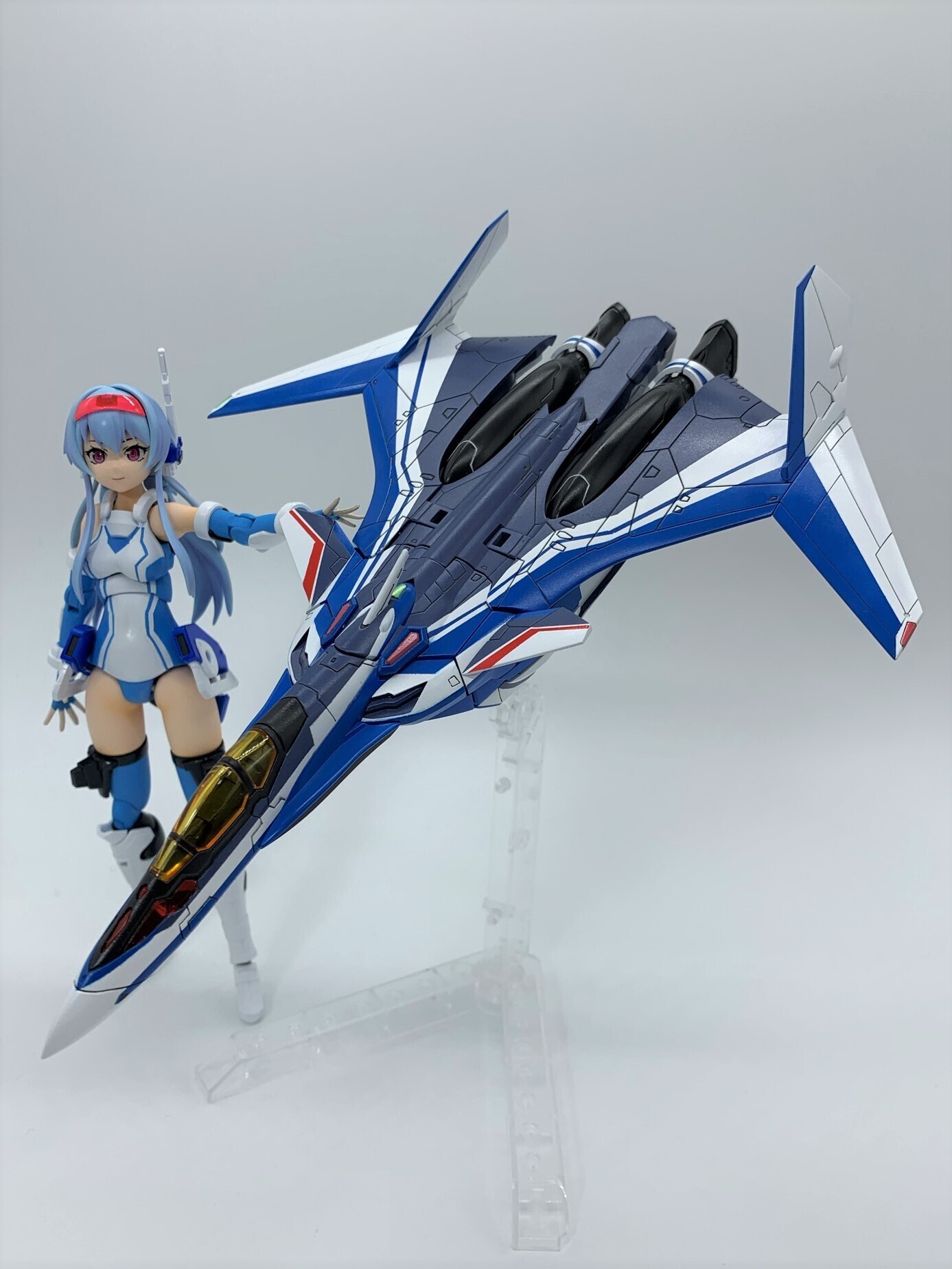 完成その1】アオシマ V.F.G マクロスΔ VF-31J ジークフリート 完成その1】アオシマ V.F.G マクロスΔ VF-31J ジークフリート